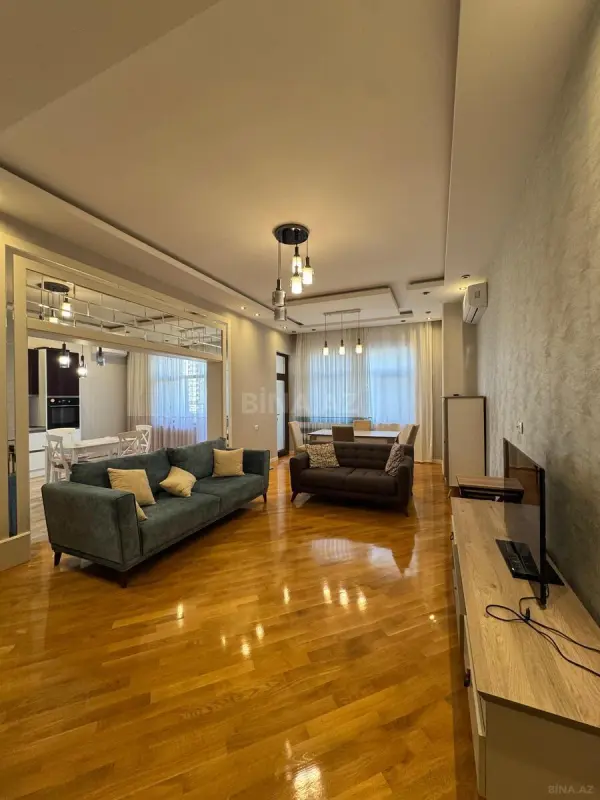 Kirayə verilir 3 otaqlı mənzil 140 m²