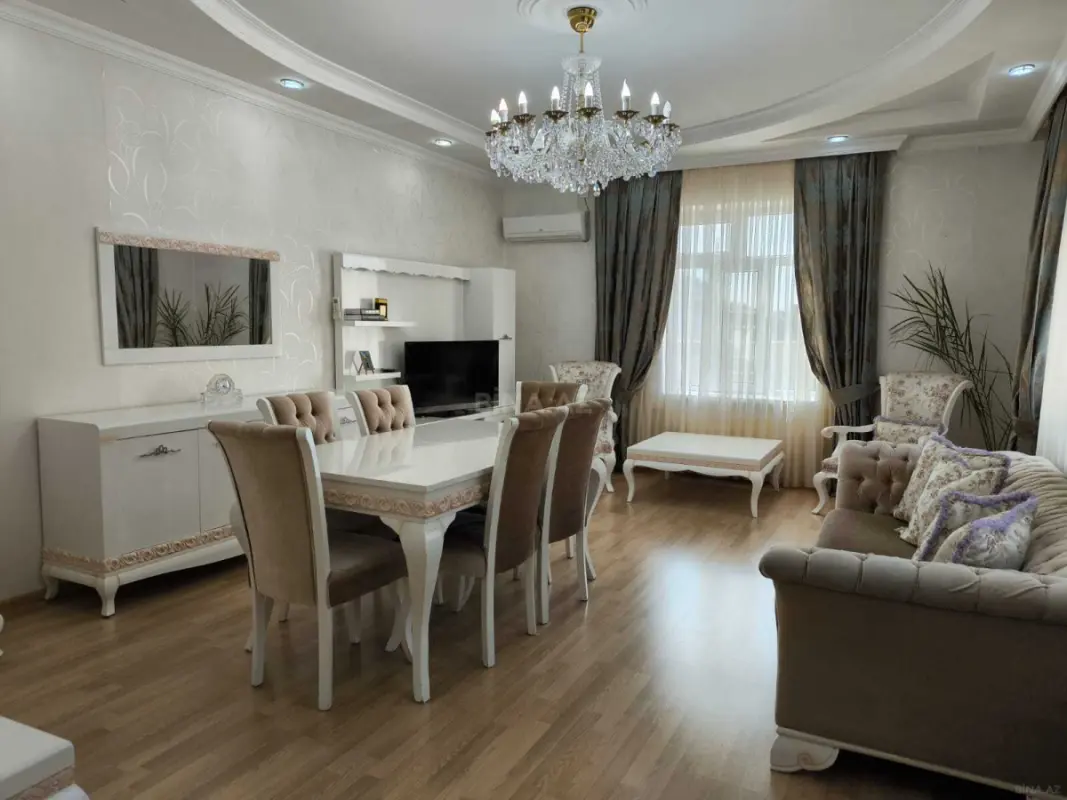 Satılır 4 otaqlı həyət evi 322 m²