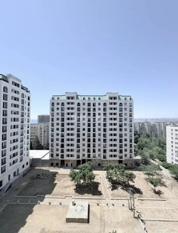 Satılır 3 otaqlı mənzil 114 m²