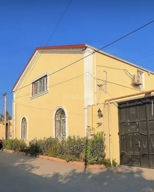 Satılır 6 otaqlı həyət evi 235 m²