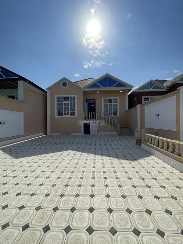 Satılır 5 otaqlı həyət evi 140 m²