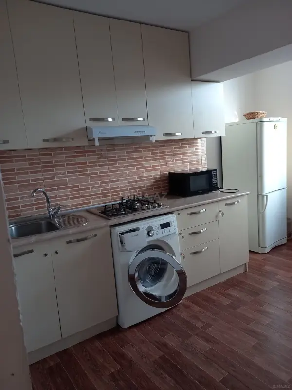Kirayə verilir 2 otaqlı mənzil 64 m²