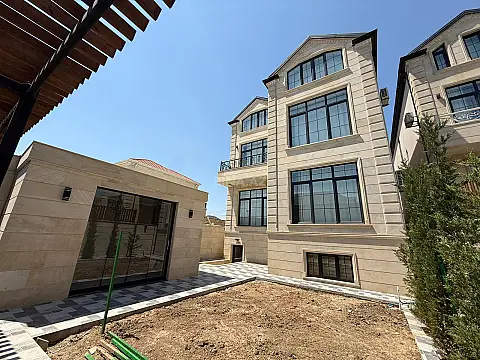 Satılır 6 otaqlı həyət evi 520 m² — Bakı, Badamdar 6 otaq 520.00 m²