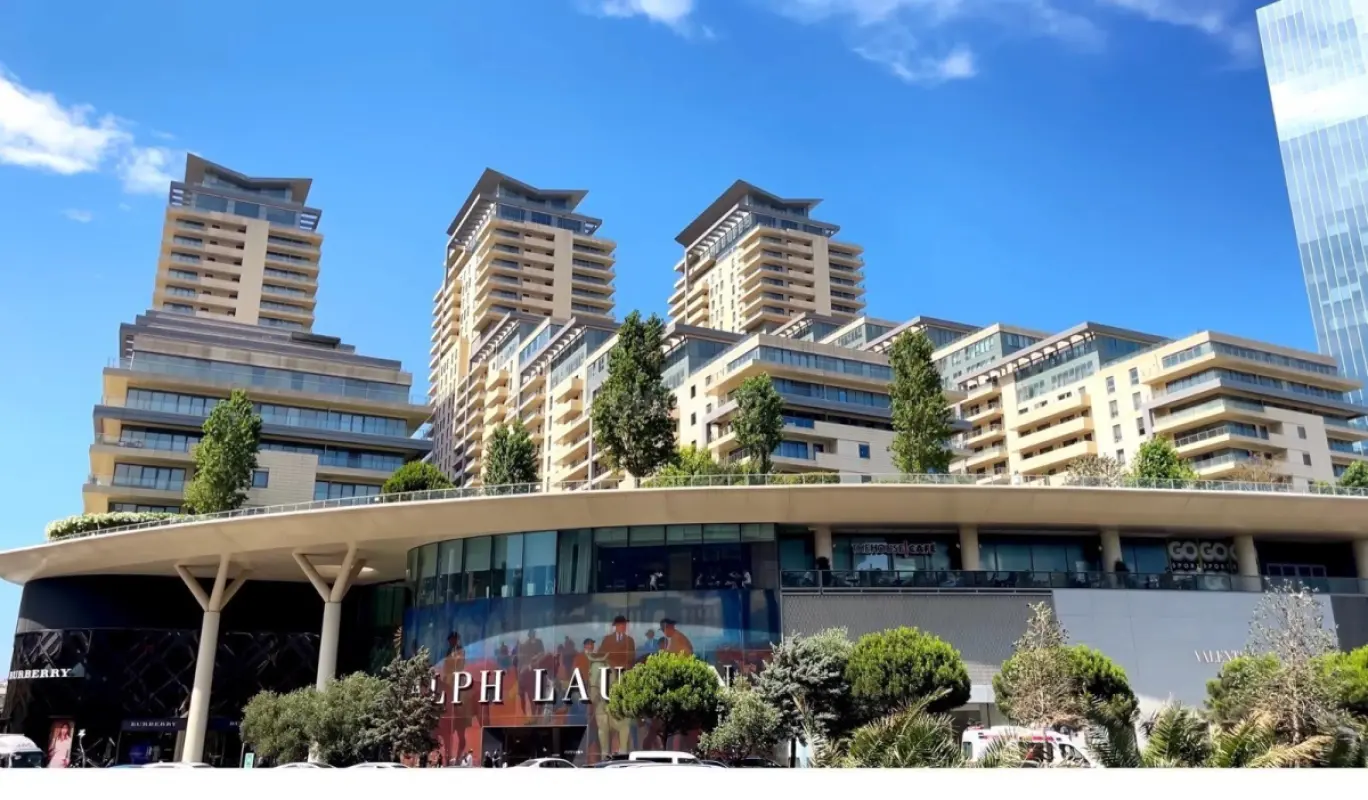 Satılır 2 otaqlı mənzil 108 m²