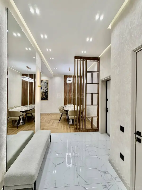 Satılır 2 otaqlı mənzil 92 m²