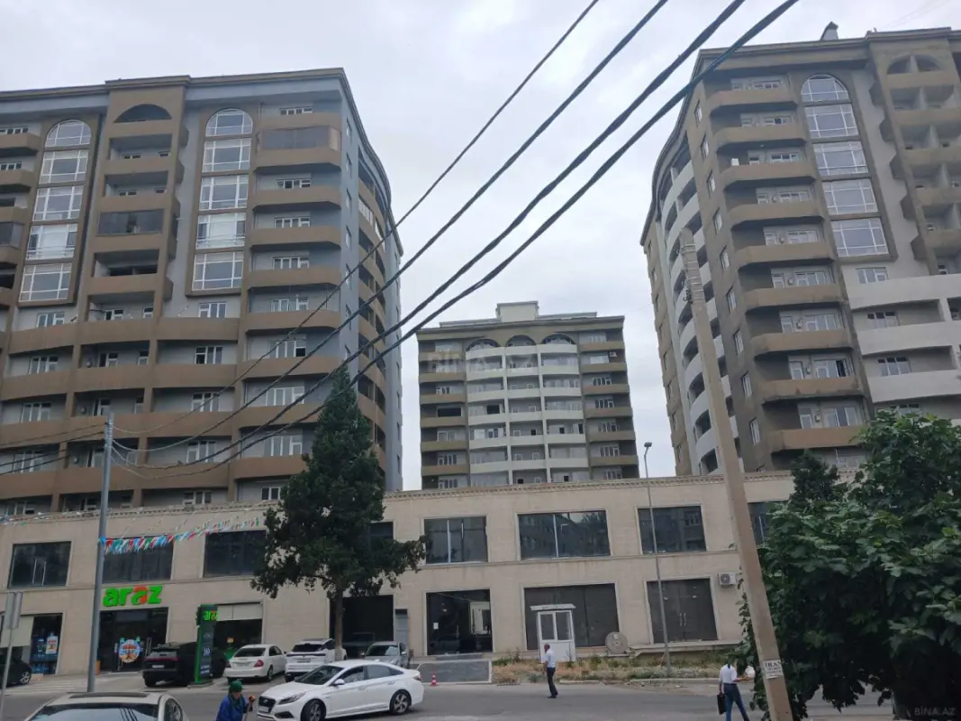 Satılır 4 otaqlı mənzil 147 m²