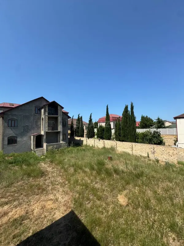 Satılır 7 otaqlı həyət evi 489 m²
