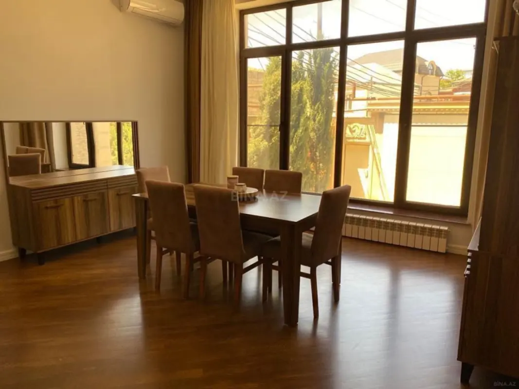 Kirayə verilir 5 otaqlı həyət evi 300 m²