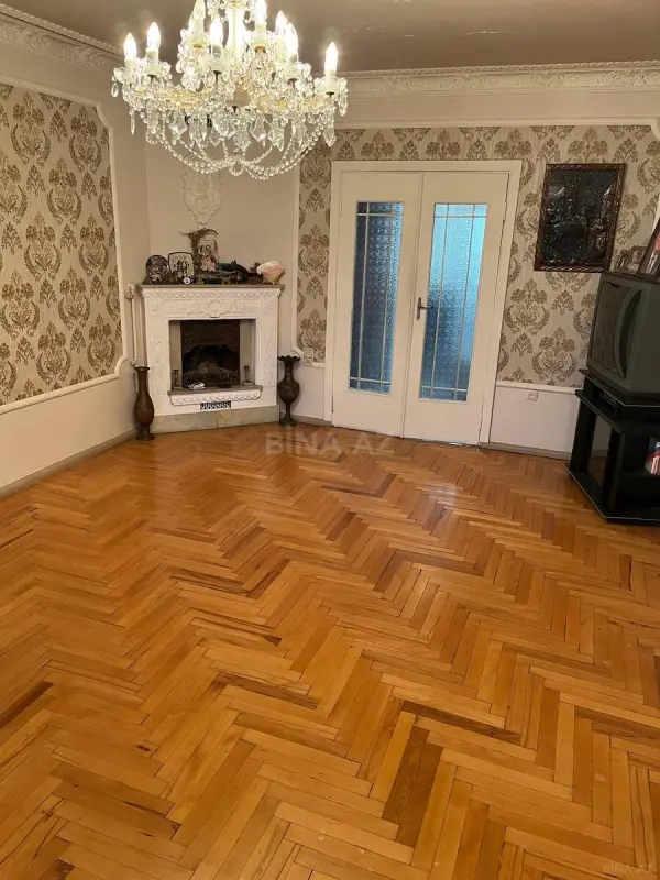 Satılır 3 otaqlı mənzil 105 m²