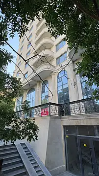 Kirayə verilir obyekt 320 m² — Bakı, Səbail 320.00 m²