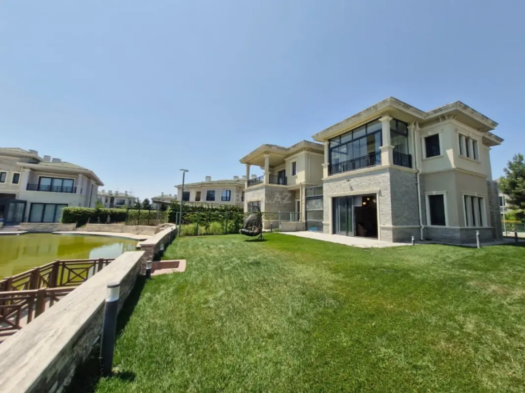 Satılır 4 otaqlı həyət evi 185 m²