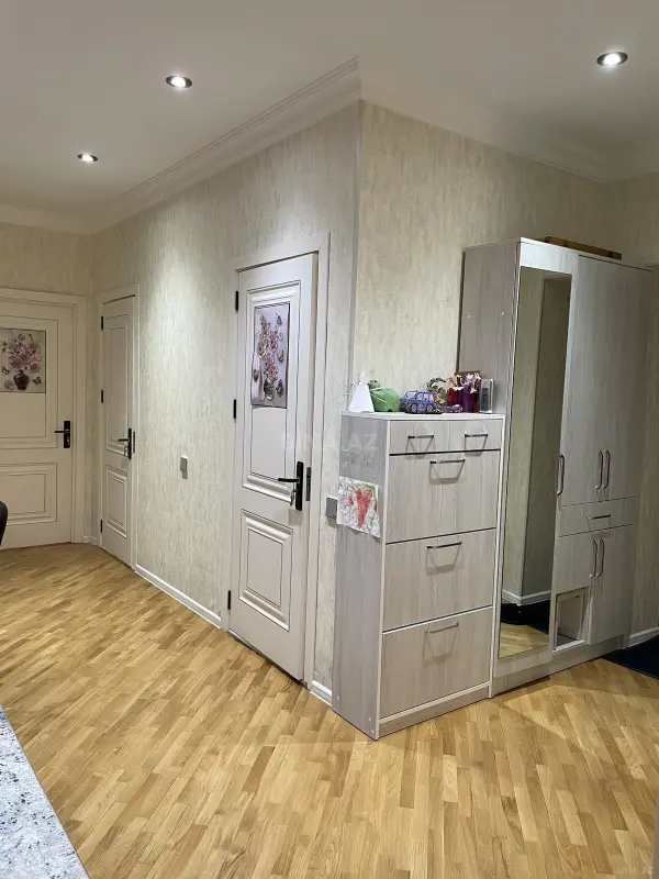 Satılır 2 otaqlı mənzil 90 m²