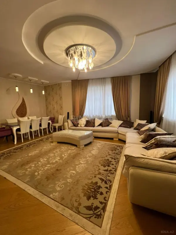 Satılır 4 otaqlı mənzil 171 m²