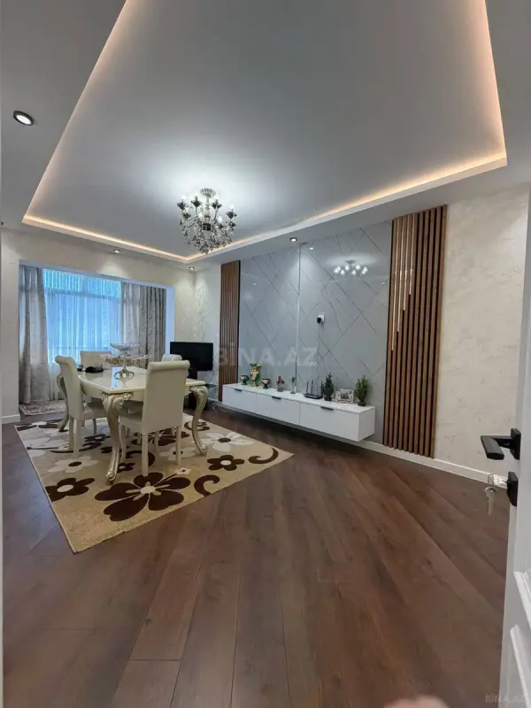 Satılır 4 otaqlı mənzil 100 m²