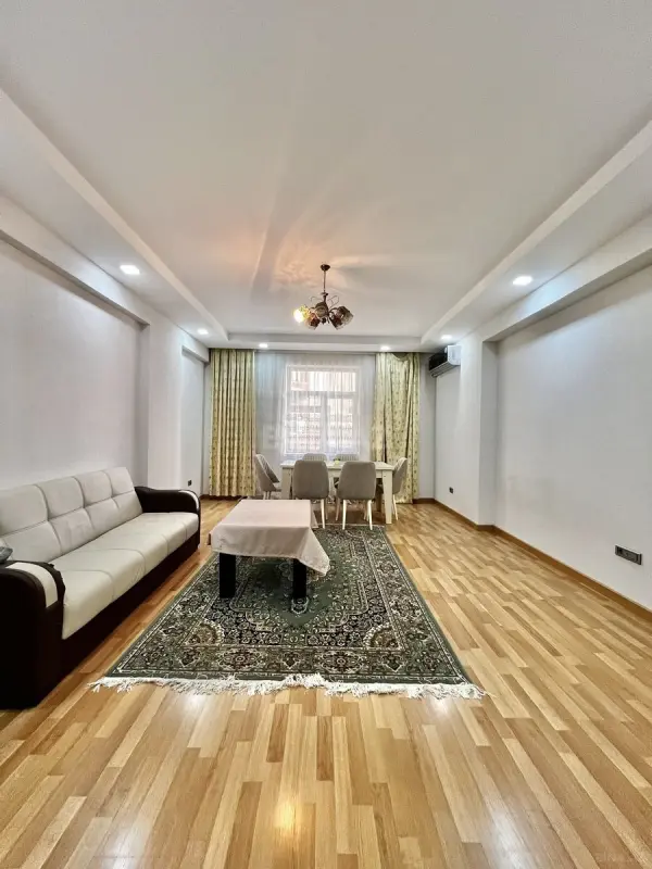 Satılır 2 otaqlı mənzil 90 m²