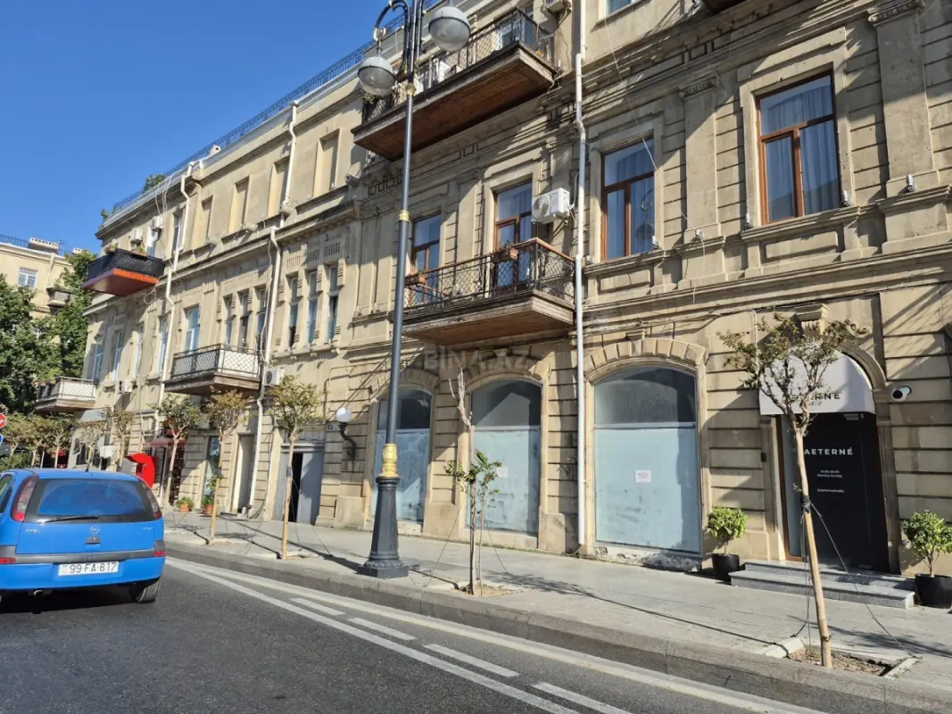 Kirayə verilir 7 otaqlı ofis 300 m²