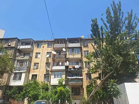 Satılır 2 otaqlı mənzil 50 m² — Bakı, İnşaatçılar 2 otaq 50.00 m²