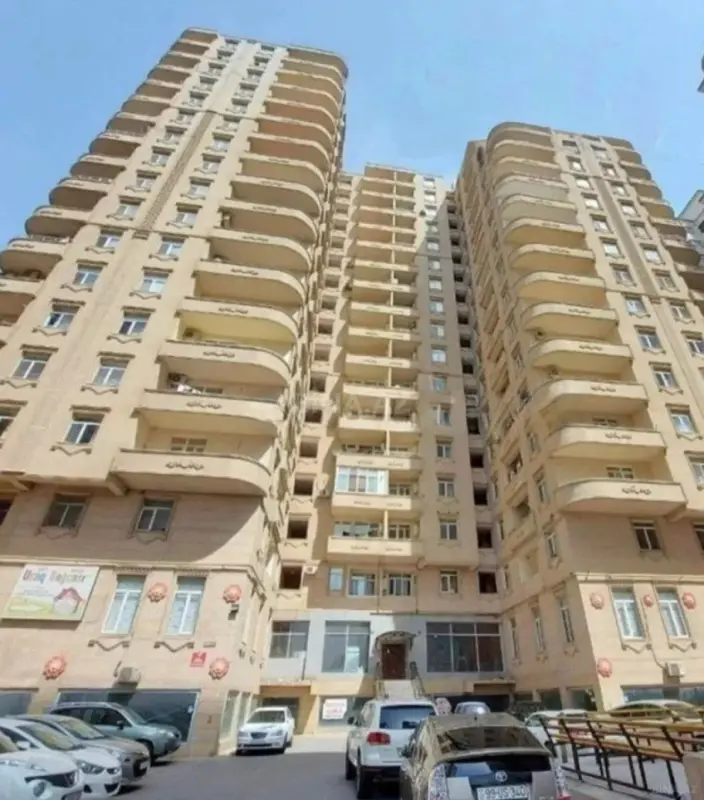 Satılır 3 otaqlı mənzil 92.2 m²