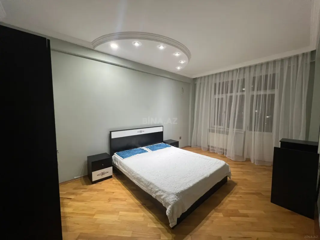 Satılır 2 otaqlı mənzil 96 m²