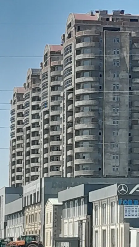 Satılır 2 otaqlı mənzil 79 m²
