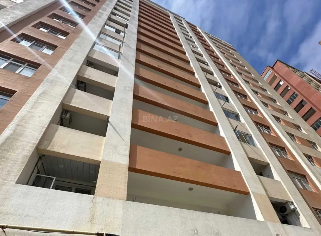 Satılır 3 otaqlı mənzil 112 m²