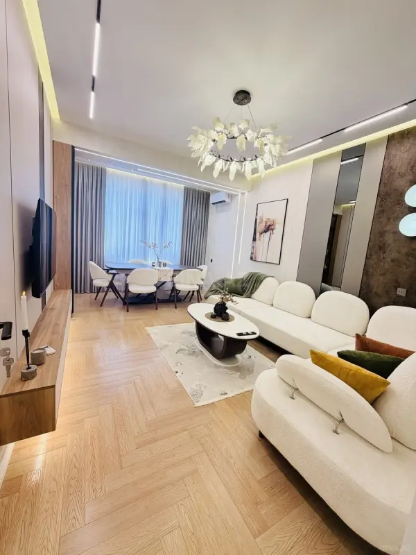 Satılır 3 otaqlı mənzil 120 m²
