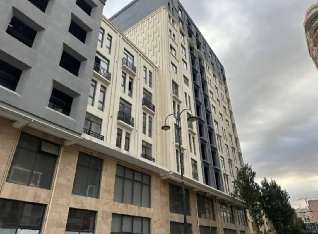 Satılır 3 otaqlı mənzil 96 m²