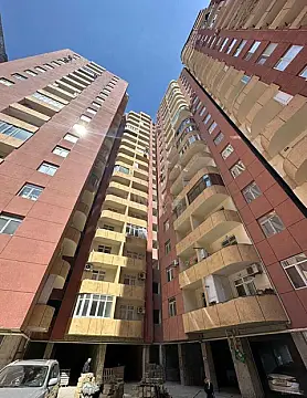 Satılır 3 otaqlı mənzil 135 m² — Bakı, İnşaatçılar 3 otaq 135.00 m²