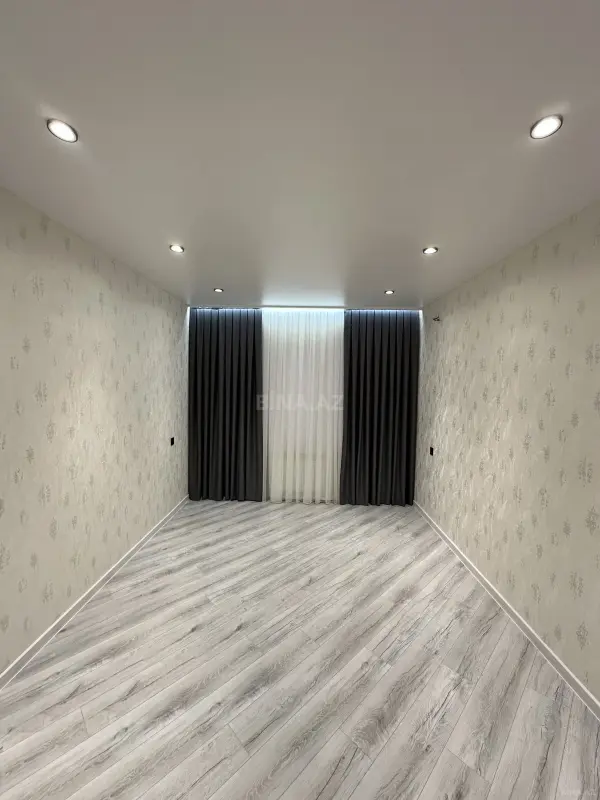 Satılır 5 otaqlı mənzil 120 m²