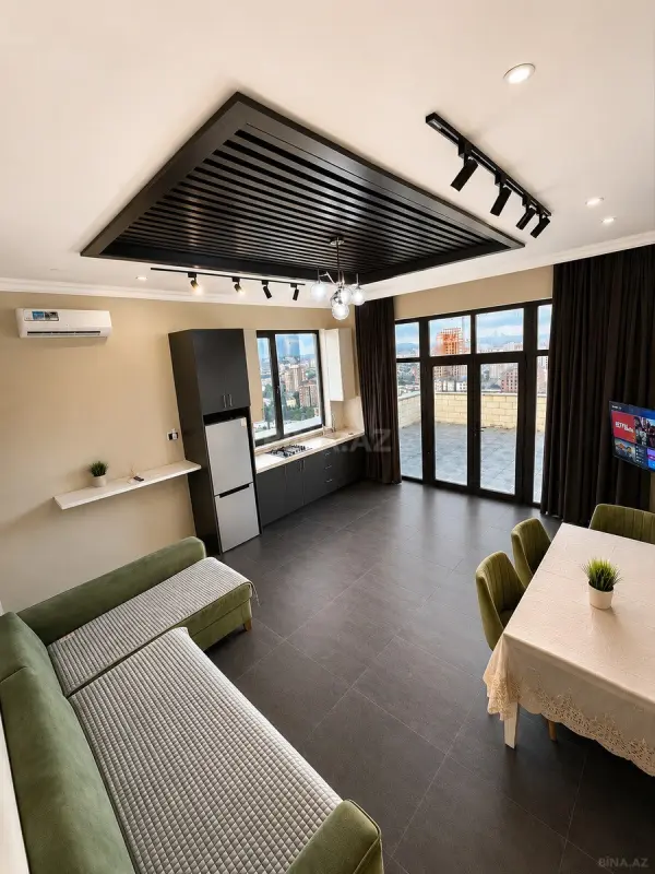 Kirayə verilir 3 otaqlı mənzil 120 m²