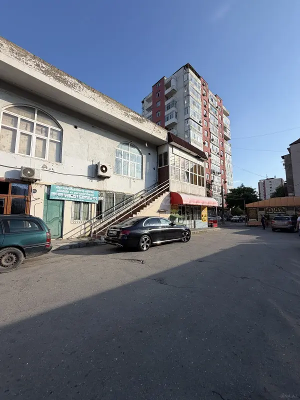 Satılır obyekt 180 m²