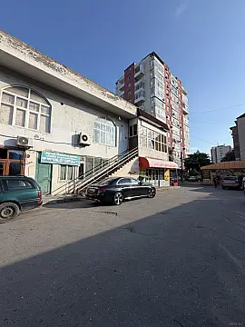 Satılır obyekt 180 m² — Sumqayıt 180.00 m²