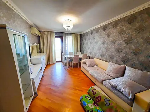 Kirayə verilir 3 otaqlı mənzil 130 m² — Bakı, Nərimanov 3 otaq 130.00 m²