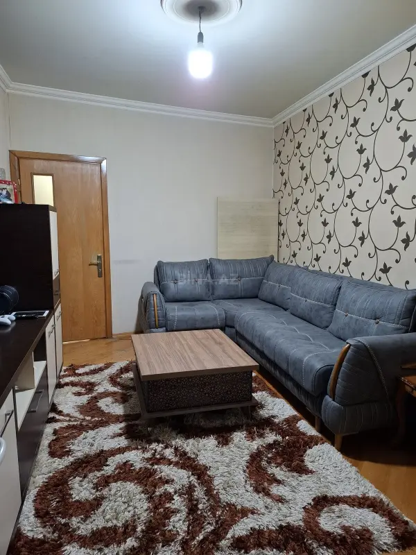 Satılır 5 otaqlı mənzil 110 m²