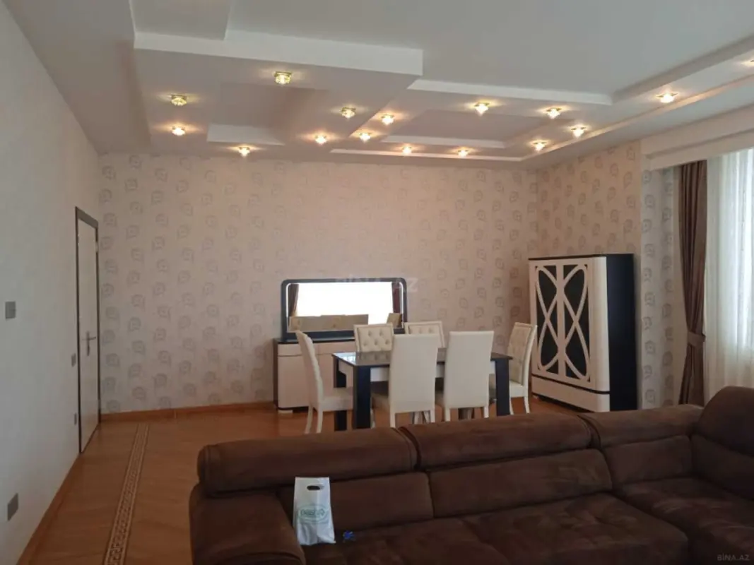 Satılır 2 otaqlı mənzil 95 m²
