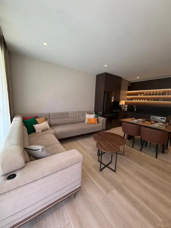 Kirayə verilir 2 otaqlı mənzil 96 m²