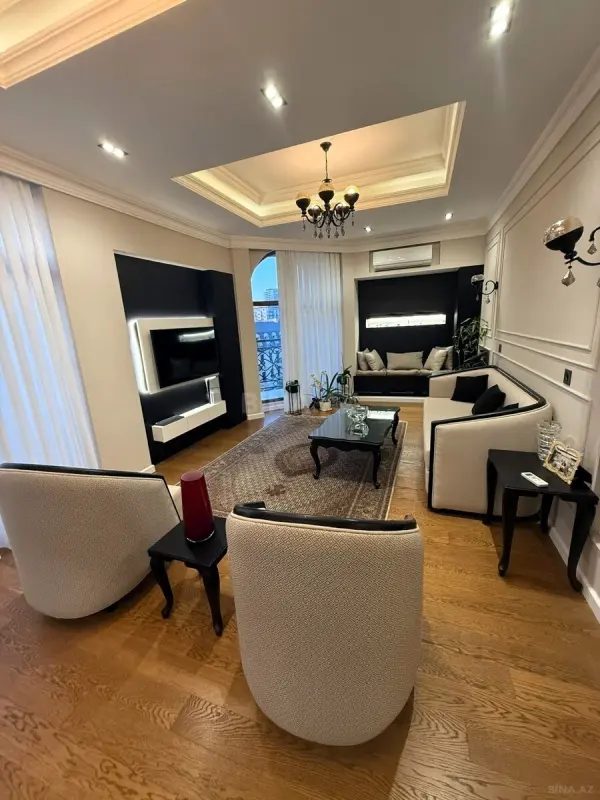 Satılır 3 otaqlı mənzil 126 m²