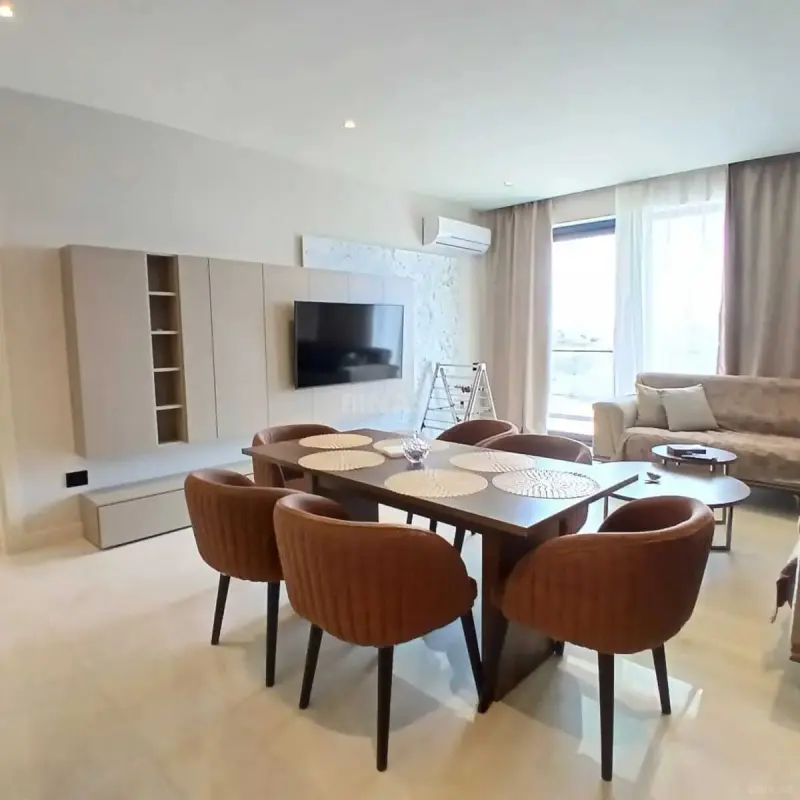 Satılır 2 otaqlı mənzil 99 m²