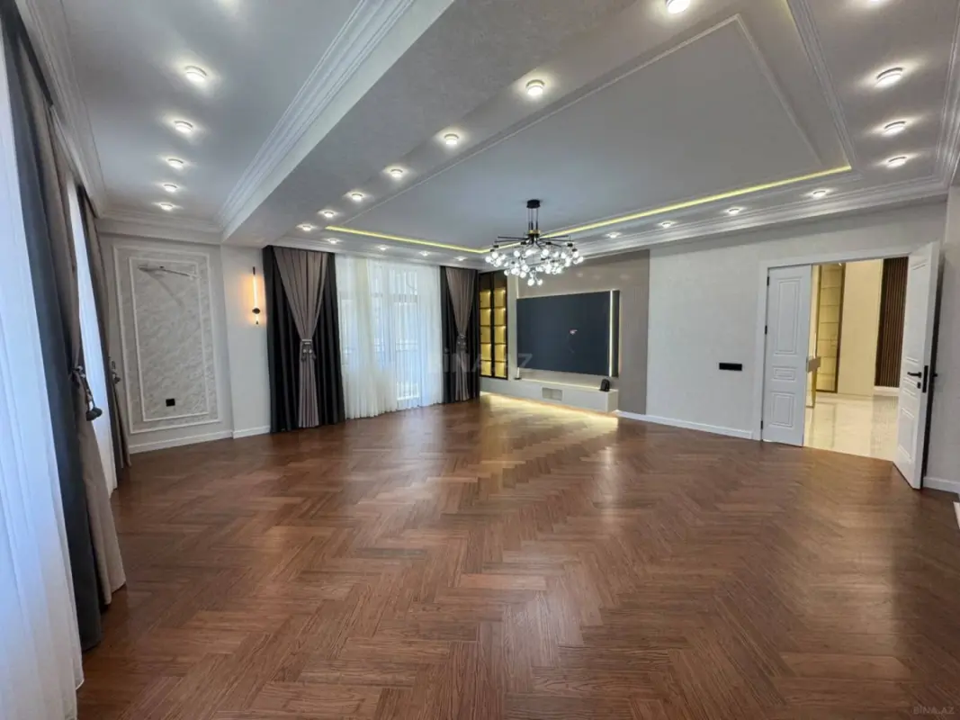 Satılır 3 otaqlı mənzil 143 m²