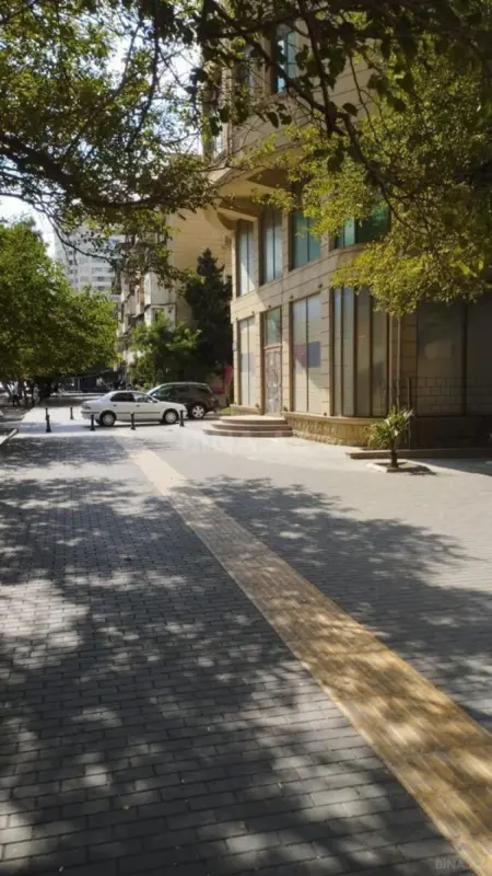 Kirayə verilir obyekt 1400 m²
