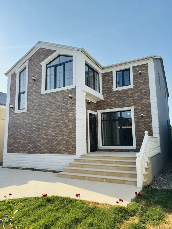 Satılır 5 otaqlı həyət evi 200 m²