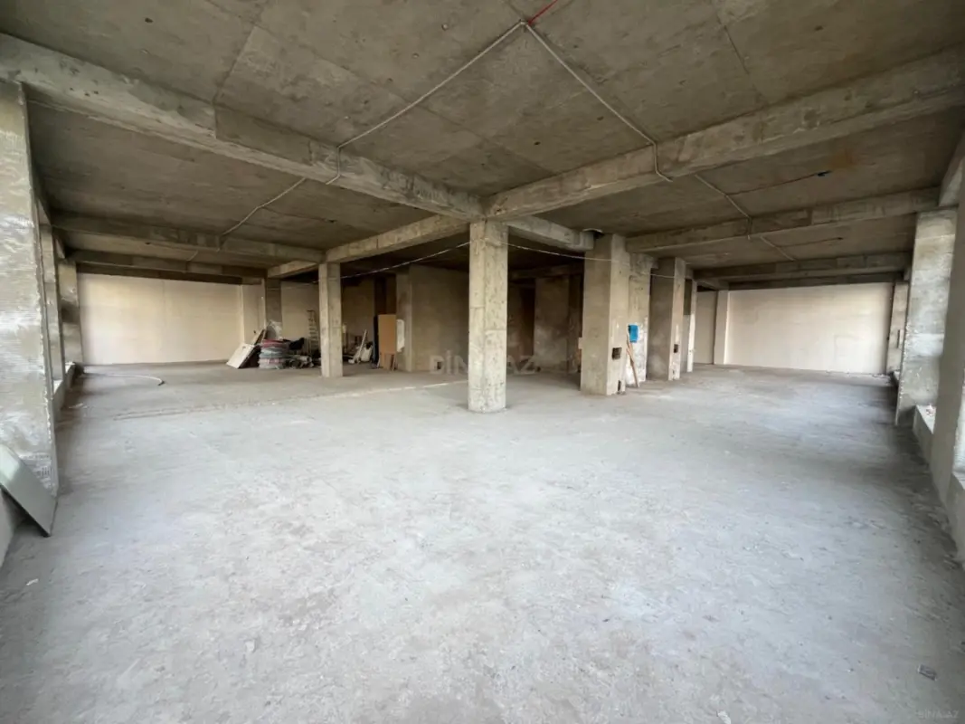 Satılır obyekt 382 m²