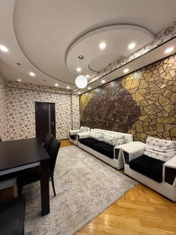 Satılır 3 otaqlı mənzil 110 m²