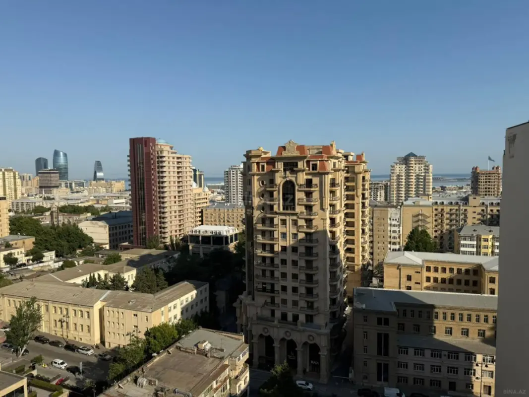 Satılır 2 otaqlı mənzil 66 m²
