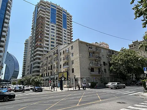 Kirayə verilir 2 otaqlı mənzil 70 m² — Bakı 2 otaq 70.00 m²