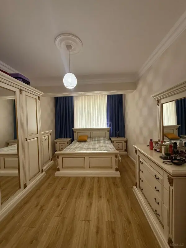 Satılır 2 otaqlı mənzil 91 m²