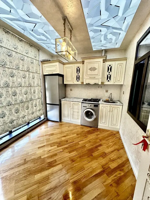Satılır 2 otaqlı mənzil 62 m²