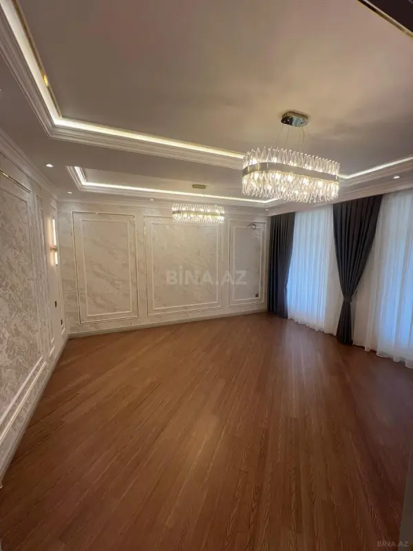 Satılır 3 otaqlı mənzil 118 m²