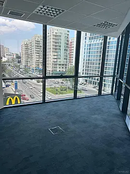 Kirayə verilir 3 otaqlı ofis 92 m² — Bakı 3 otaq 92.00 m²