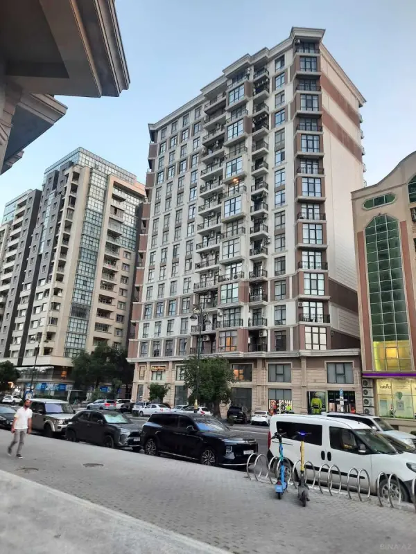 Satılır 3 otaqlı mənzil 112 m²